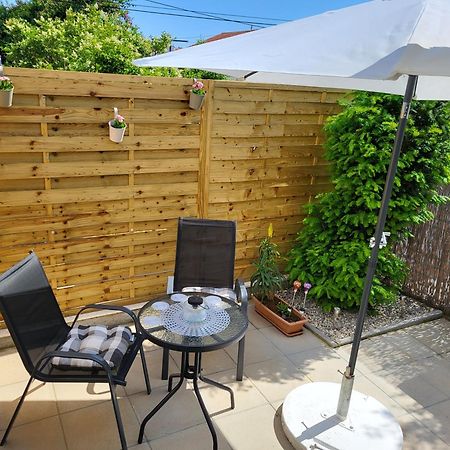 Studio Apartment City With Free Parking Pula Exteriör bild