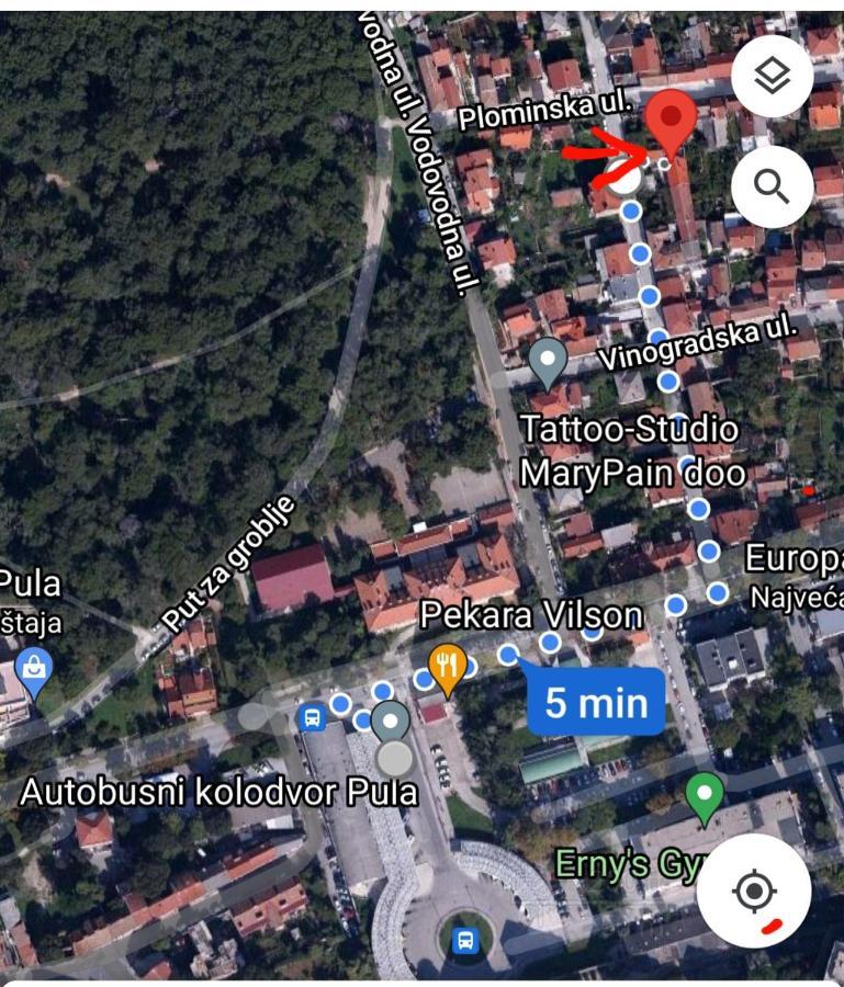 Studio Apartment City With Free Parking Pula Exteriör bild